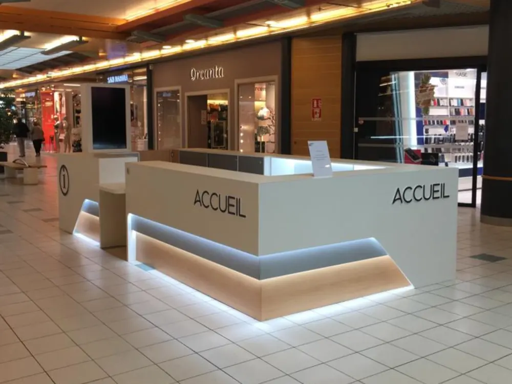 Banque d'accueil de centre commercial à Thionville